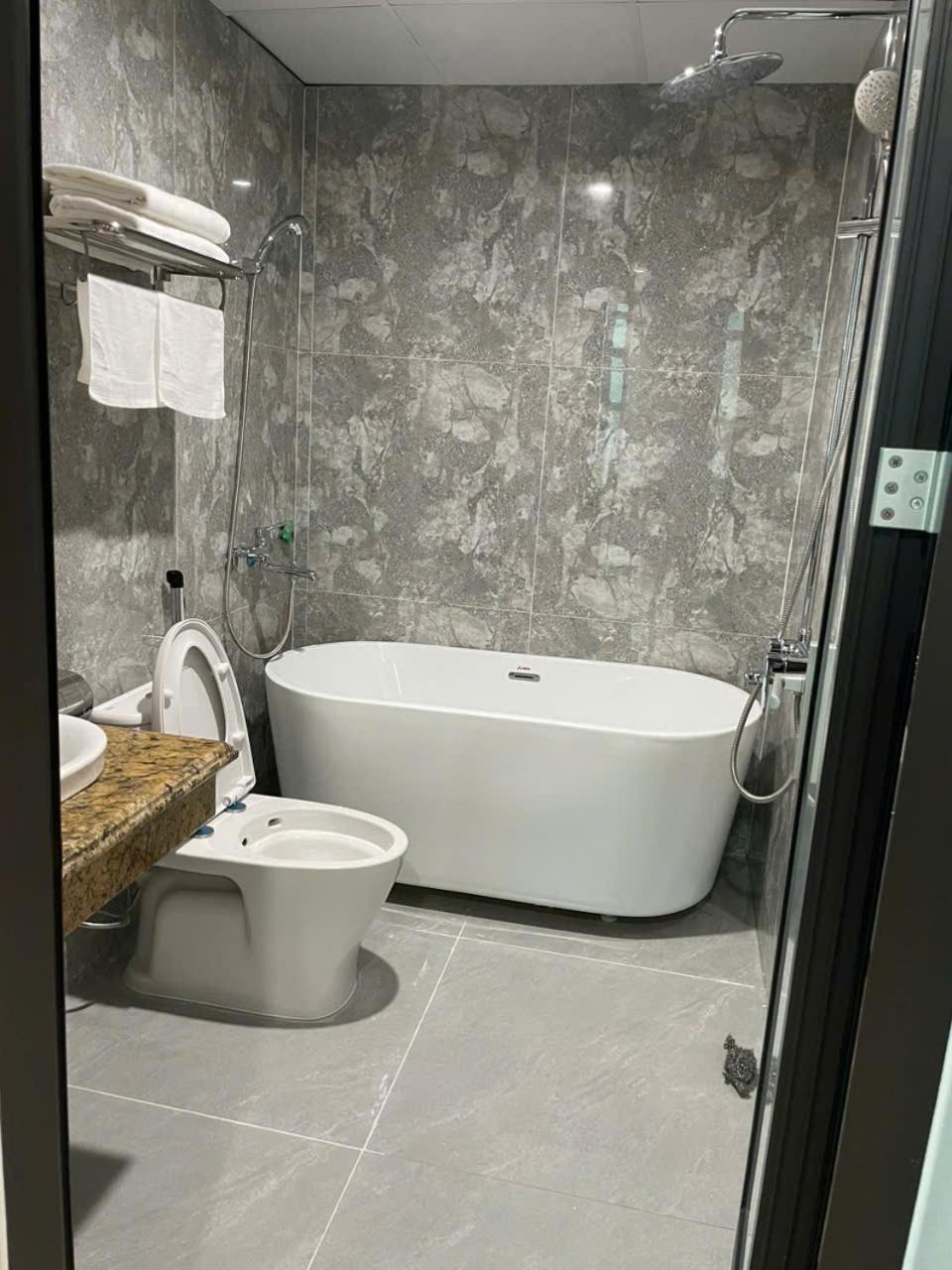 A90 Hotel Phu Ly Exterior photo